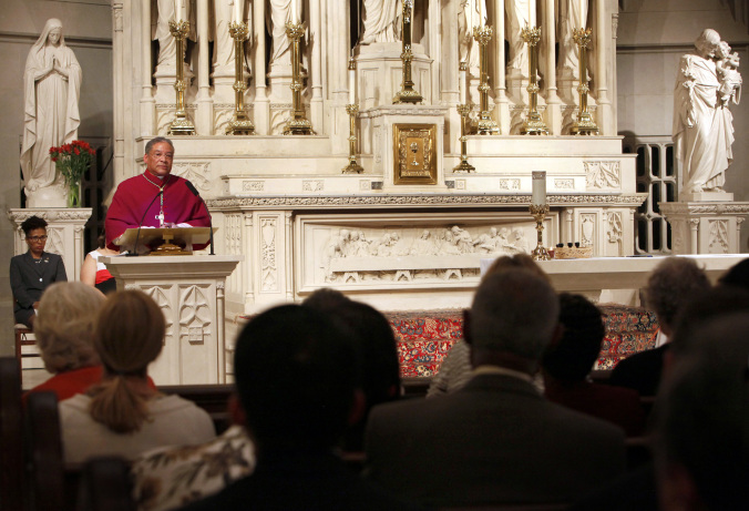 (CNS photo/Karen Callaway, Catholic New World)