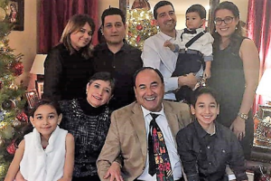 Margarita, her husband, Alfonso, and their extended family at Christmas 2016